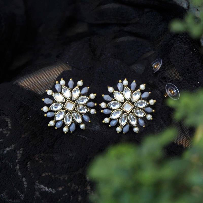 Pearl Twirl Grey Earrings